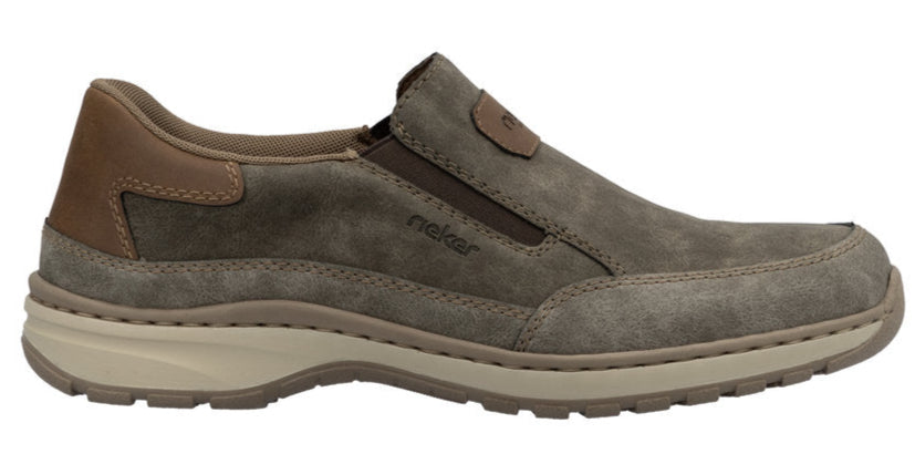 Slip-on casual shoe in light brown with elastic side goring and a contrasting heel.