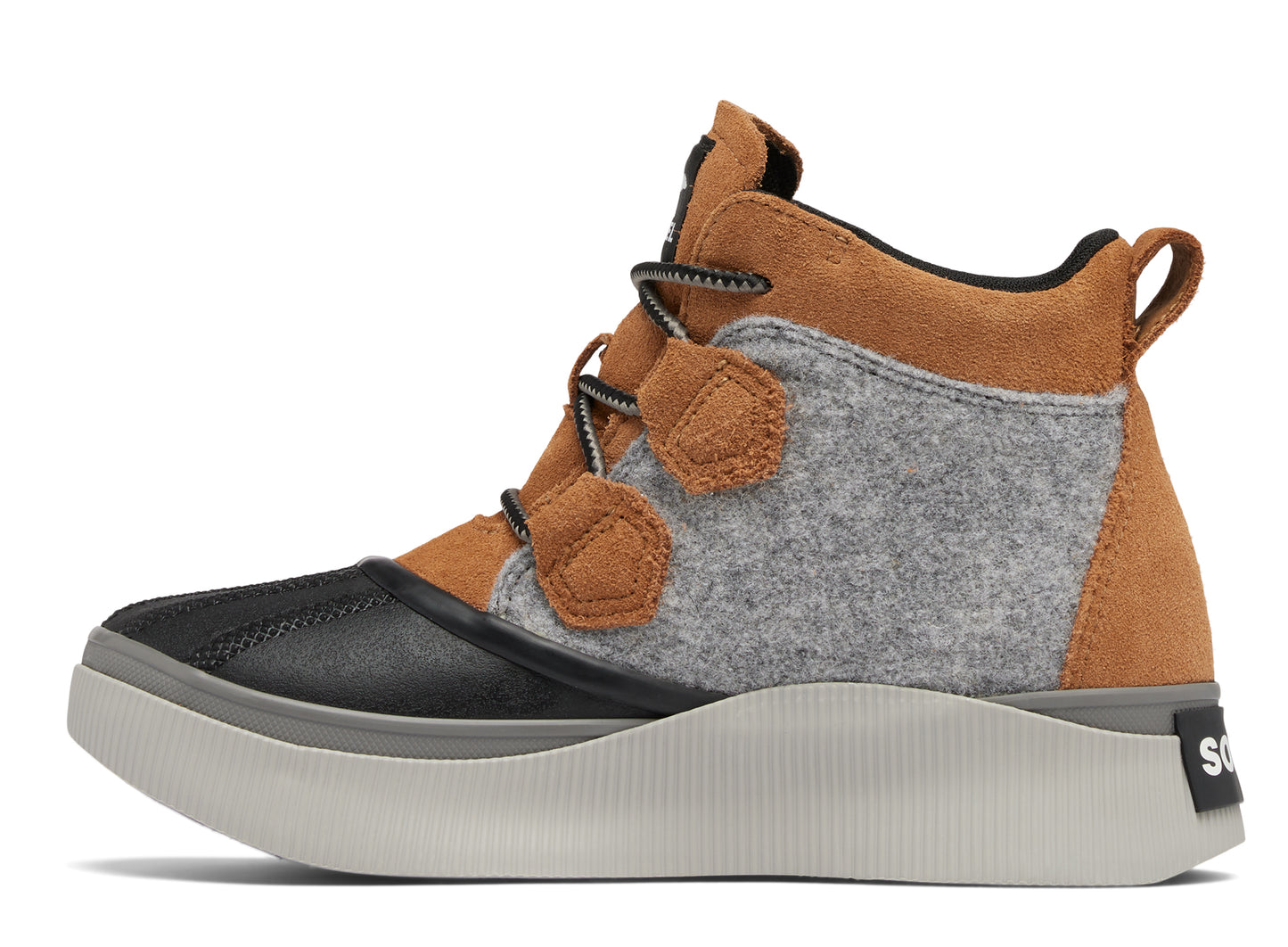 Mid-height shoe in brown suede and gray felt, with a black toe cap and a white platform sole.
