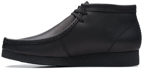 Black leather chukka boot.