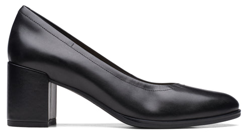 Black block heel pump shoe.