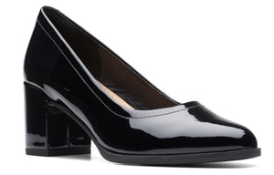Shiny black pump heel with a rounded toe