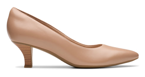 Beige leather pump heel.