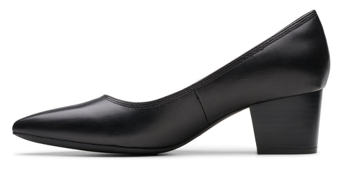 Black leather pump with block heel