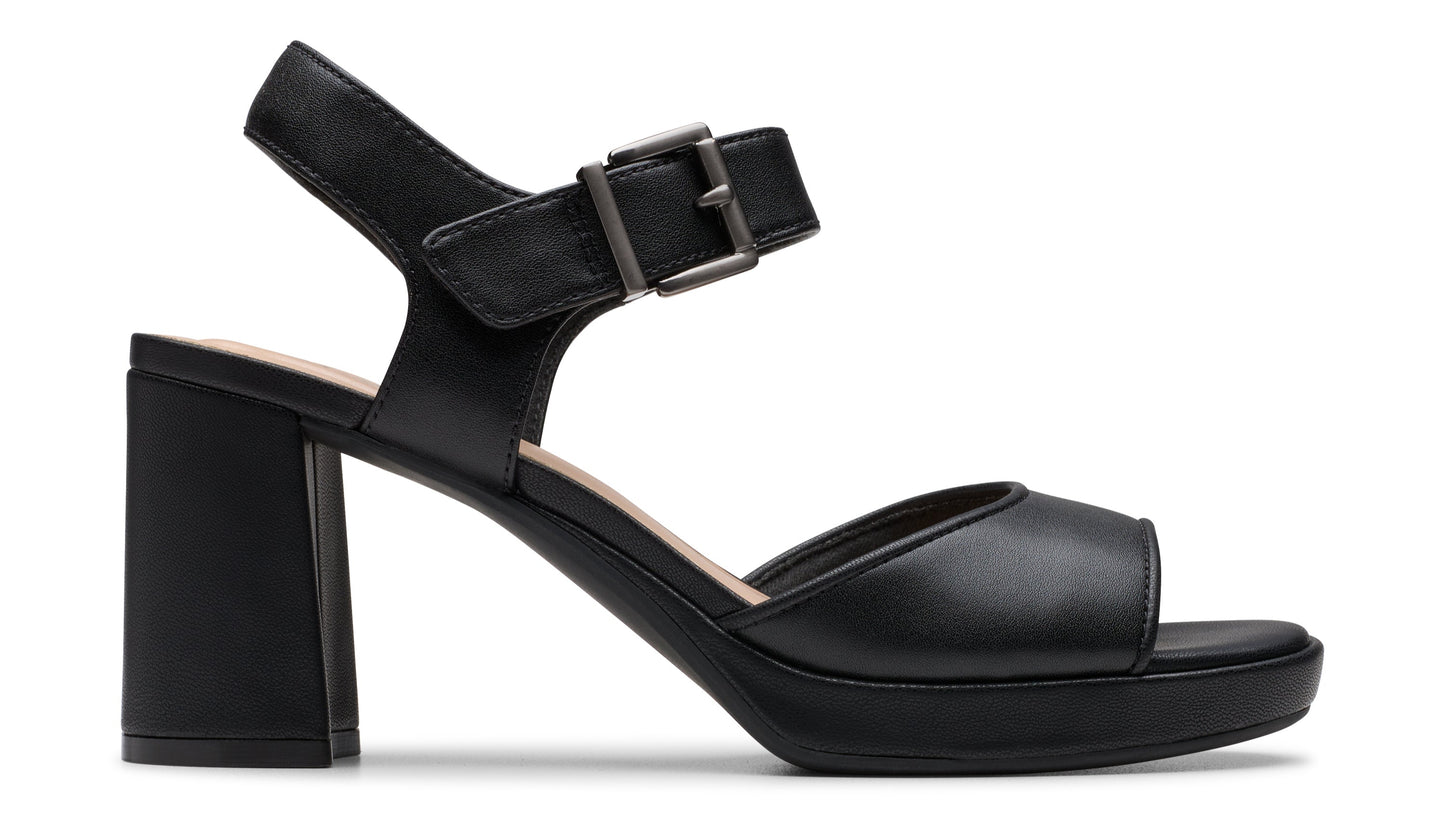 Black heeled sandal with buckle
