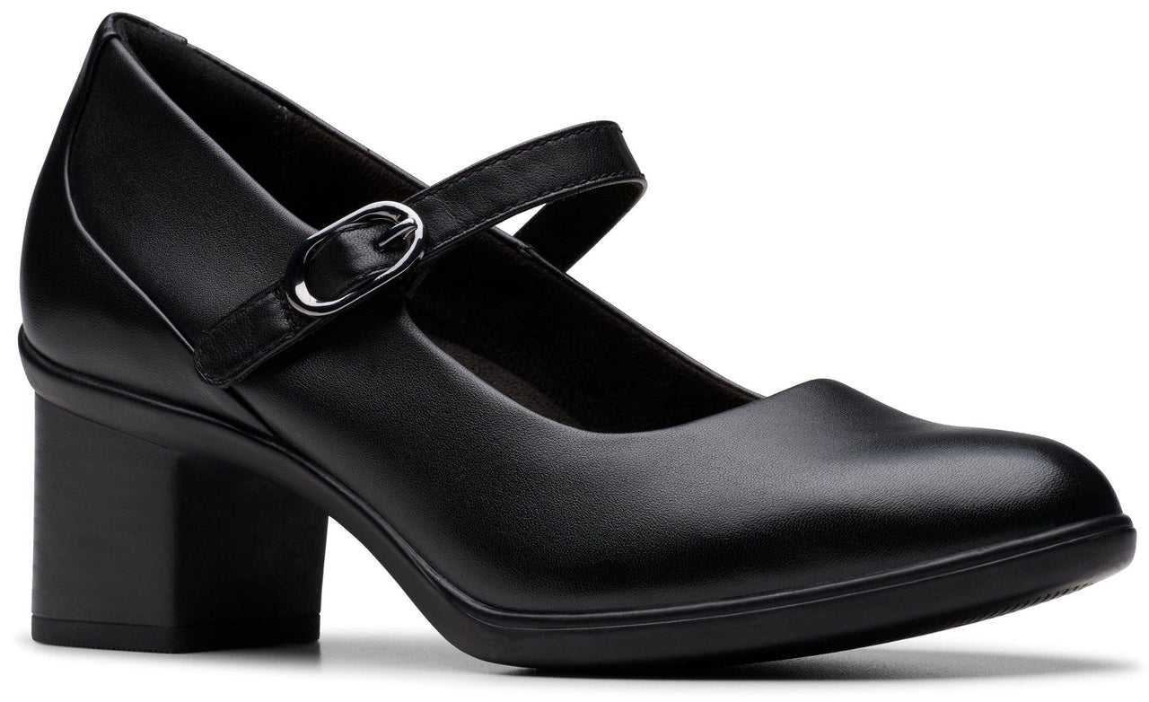 Black Mary Jane shoe with block heel and buckled strap