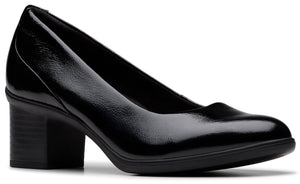 Black glossy leather mid heel pump shoe.