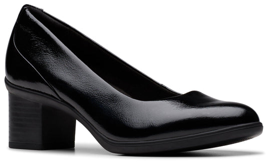 Black glossy leather mid heel pump shoe.