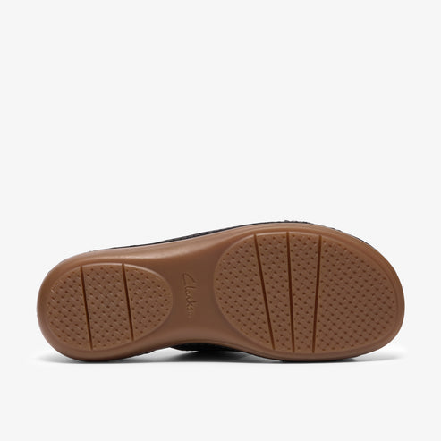 Shoe sole with horizontal treads.