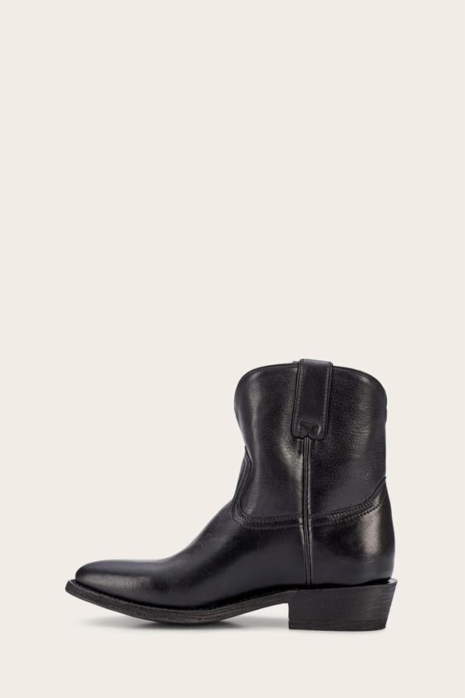Black ankle height leather cowboy boot with a pointed toe and block heel.