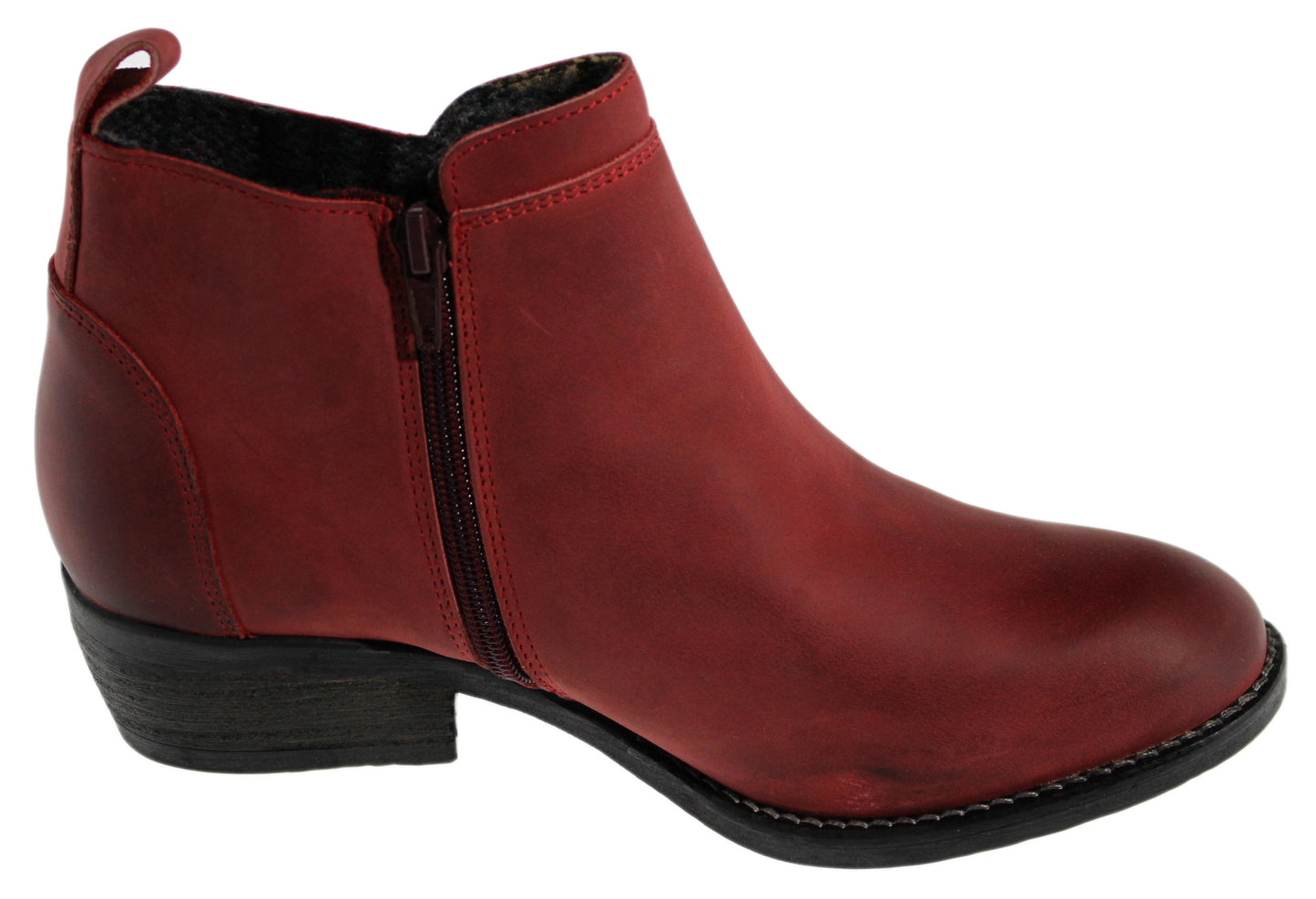 Red ankle boot with side zipper and stacked heel