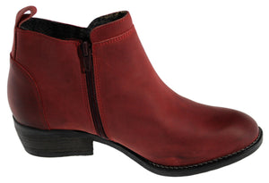 Red ankle boot with side zipper and stacked heel