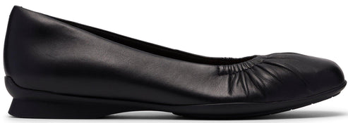 Black ballet flat with gathered toe.