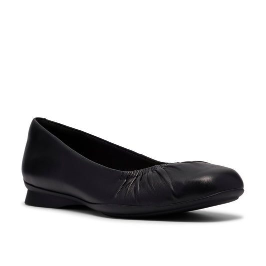 Black leather ballet flat with gathered toe.