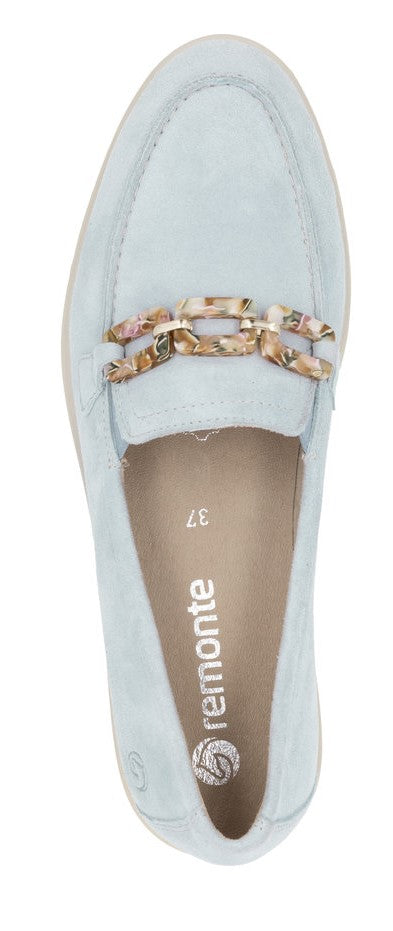 A light blue, Remonte-branded loafer with a decorative chain across the top.
