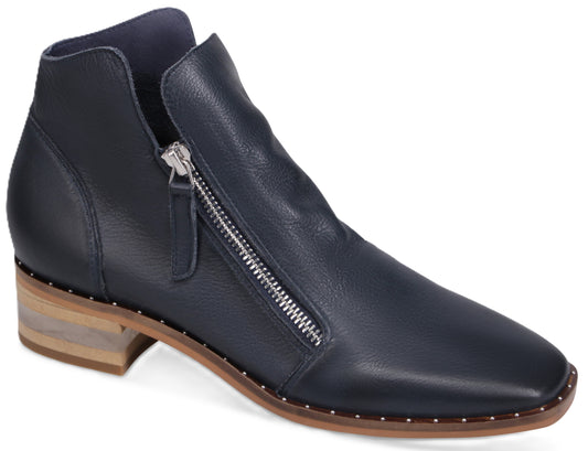 Navy ankle boot with zipper and short stacked heel