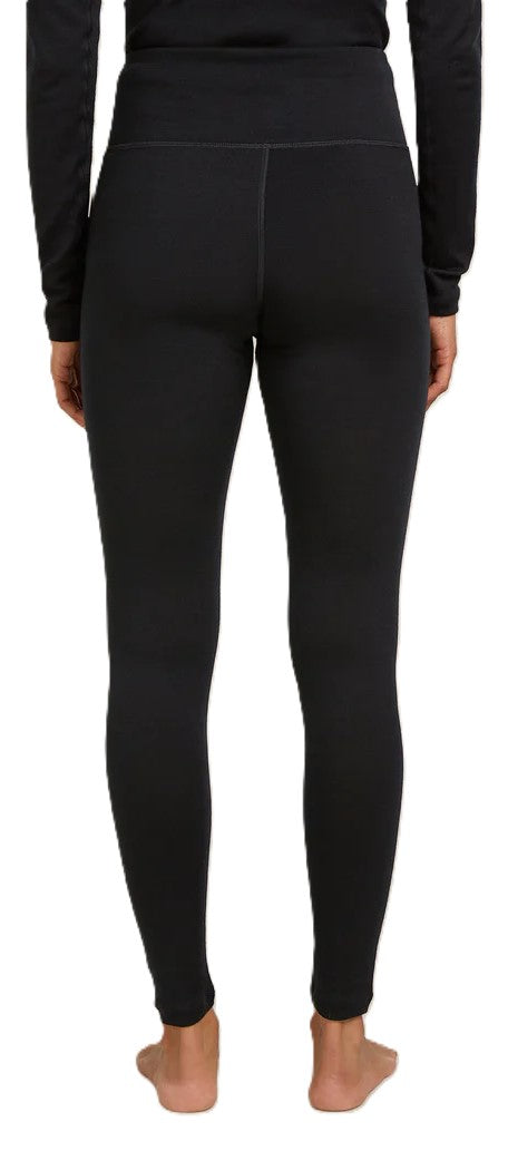 Person wearing black leggings and a long-sleeved shirt, rear view.