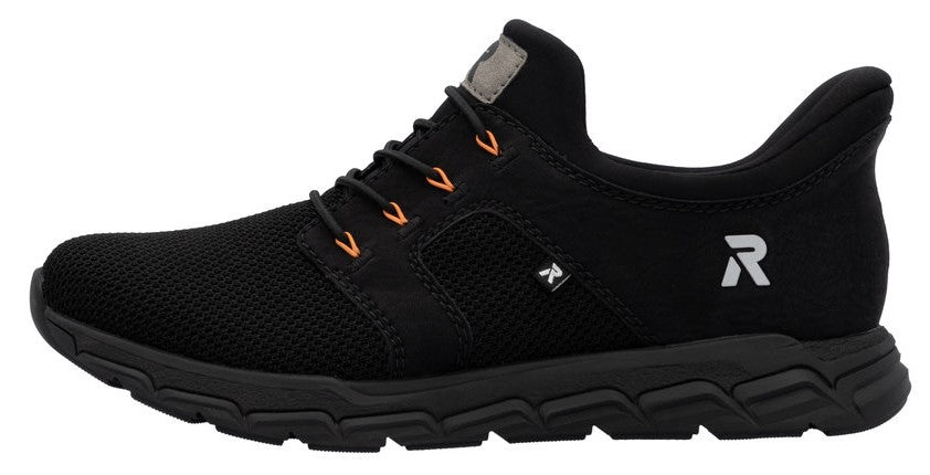 Black sneaker with a black sole, a black mesh vamp, a low ankle collar and orange lacing loops. The heel cup is also black and has a grey 'R' logo.