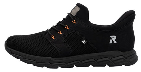 Black sneaker with a black sole, a black mesh vamp, a low ankle collar and orange lacing loops. The heel cup is also black and has a grey 'R' logo.