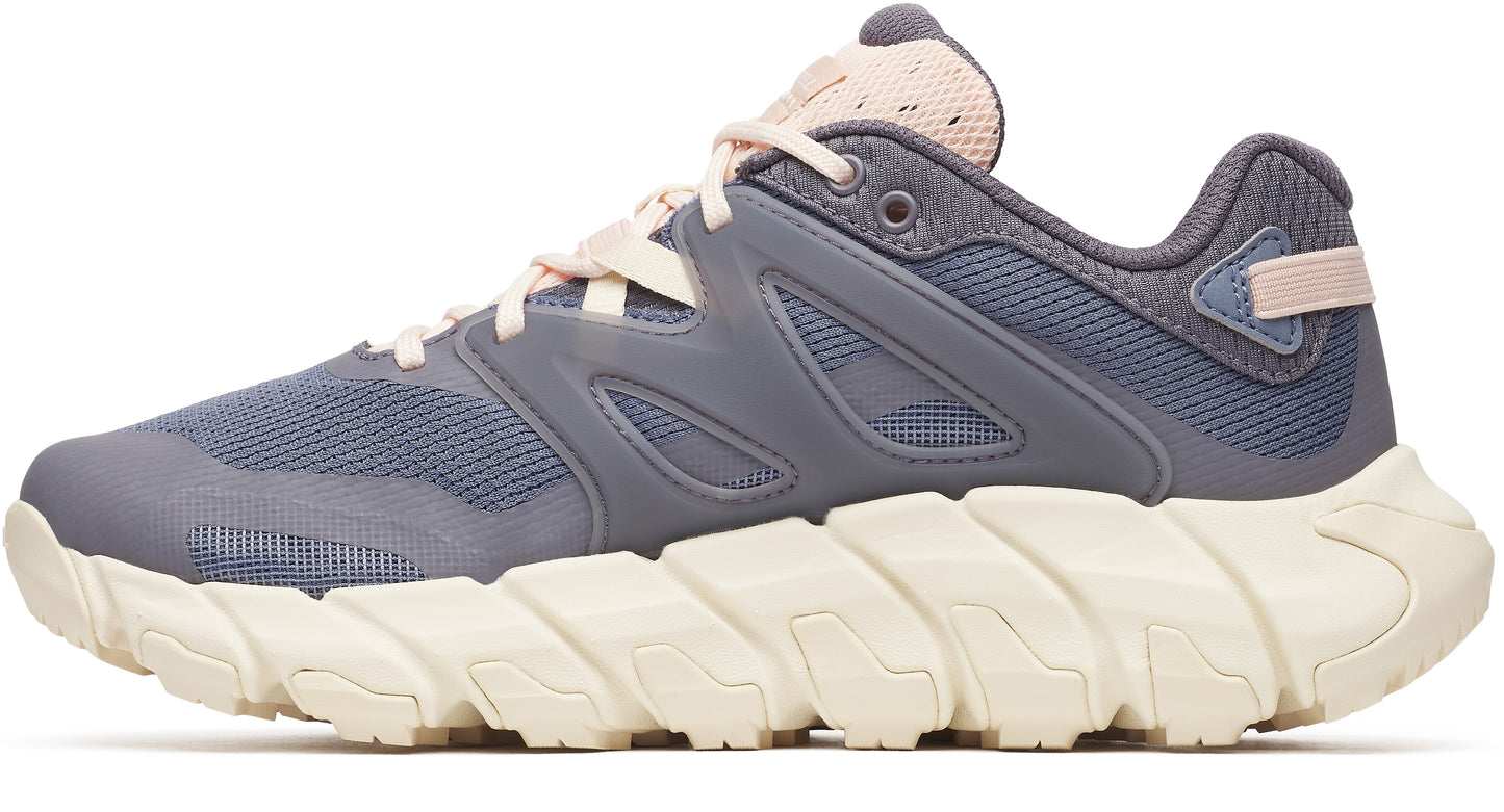 Gray mesh sneaker with geometric sole and pink laces.