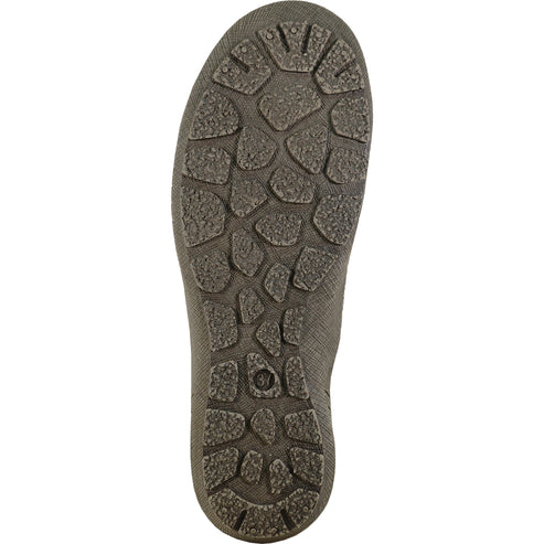 shoe sole with textured tread pattern