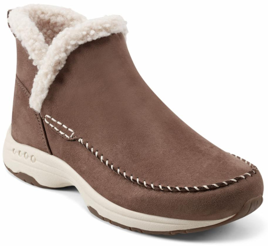 Brown ankle boot with faux fur lining.