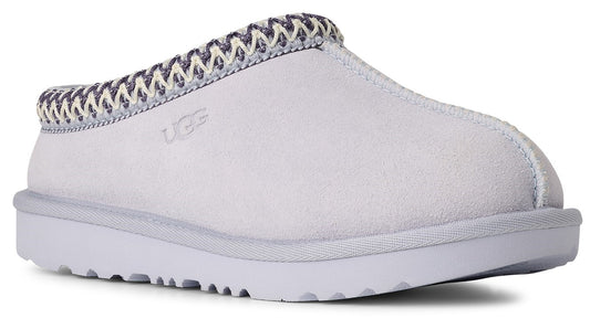 Slip-on shoe in light gray with a band of gray and white threading near the top.