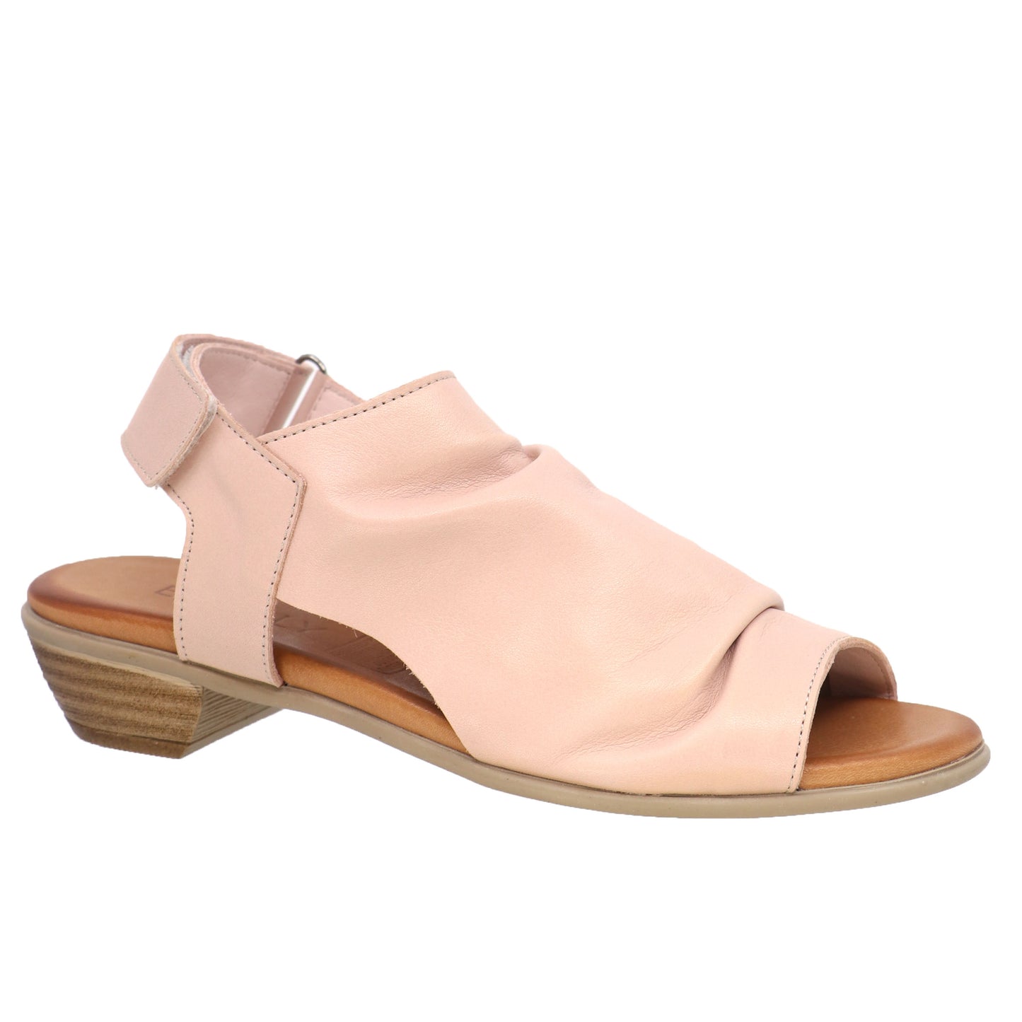 Peach leather sandal with open toe and small heel