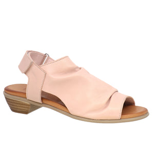 Peach leather sandal with open toe and small heel