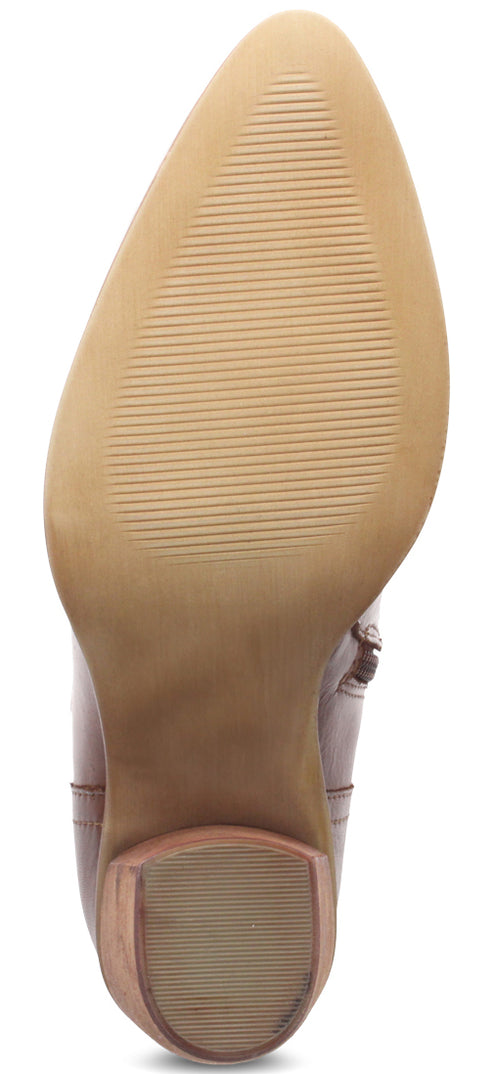 Shoe sole with treads.