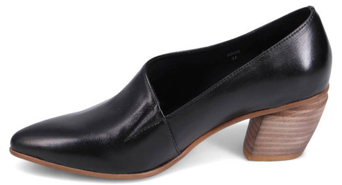 Black leather heeled dress shoe with a pointed toe and a light brown block heel.
