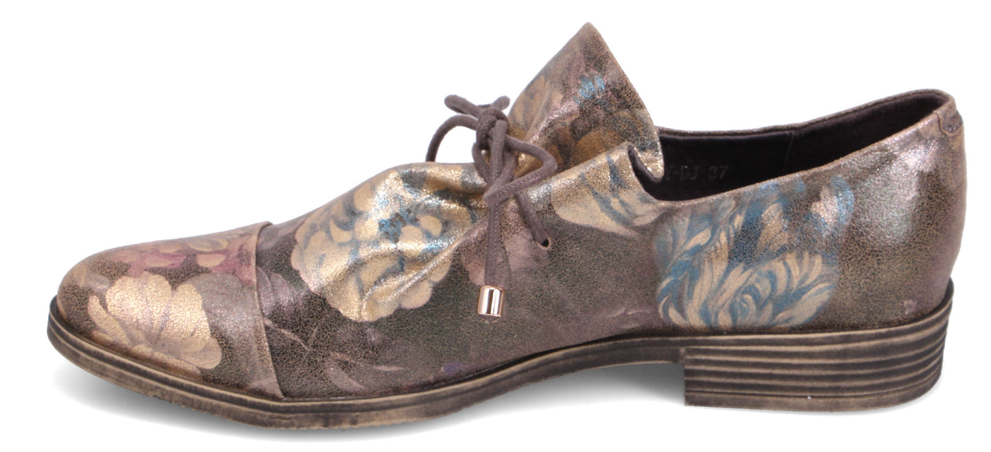 Floral print leather dress shoe with lace up closure.