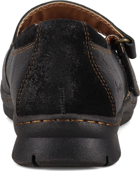Black leather Mary Jane shoe, buckle strap.