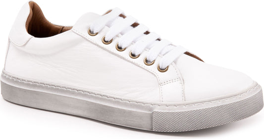A white low-top sneaker with white laces and a grey sole.
