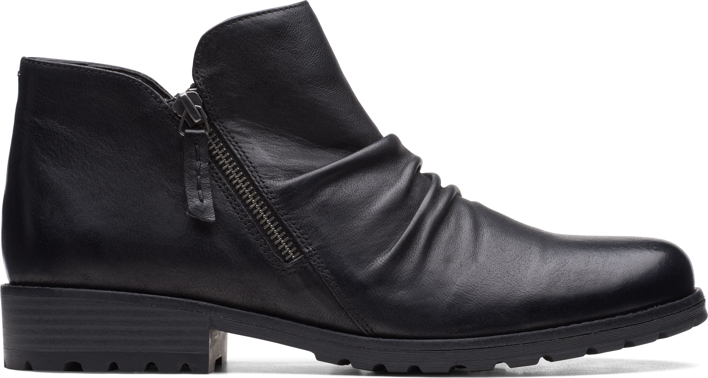 Clarkwell Zip Black | Quarks Shoes
