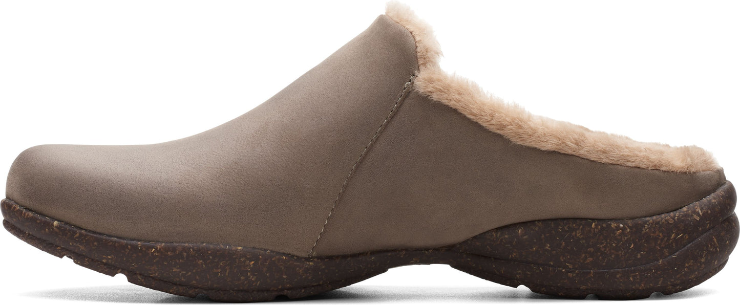 Taupe clog with faux fur lining.