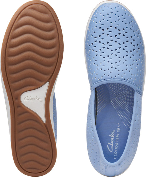 Two views of a light-blue slip-on shoe. The left view shows the sole, which is brown with a wave pattern. The right view shows the insole, which is light blue with the text CLOUSTEPPERS.