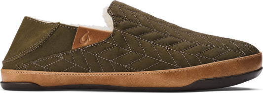 Olive colored shoe with a herringbone pattern and tan sole.