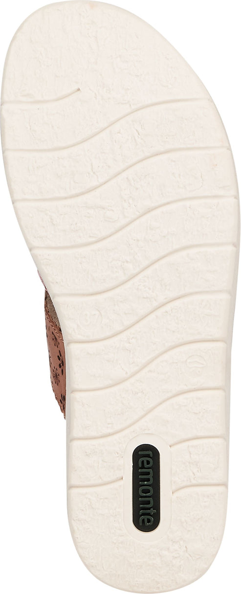 Sandal sole with the text 'remonte' visible.