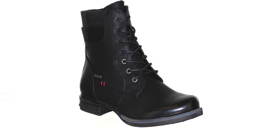 Black laced ankle boot.