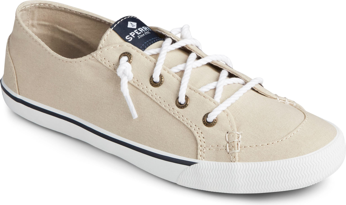 Beige sneaker with white laces, white sole and 'SPERRY' logo on the tongue.