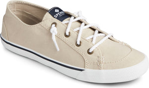 Beige sneaker with white laces, white sole and 'SPERRY' logo on the tongue.